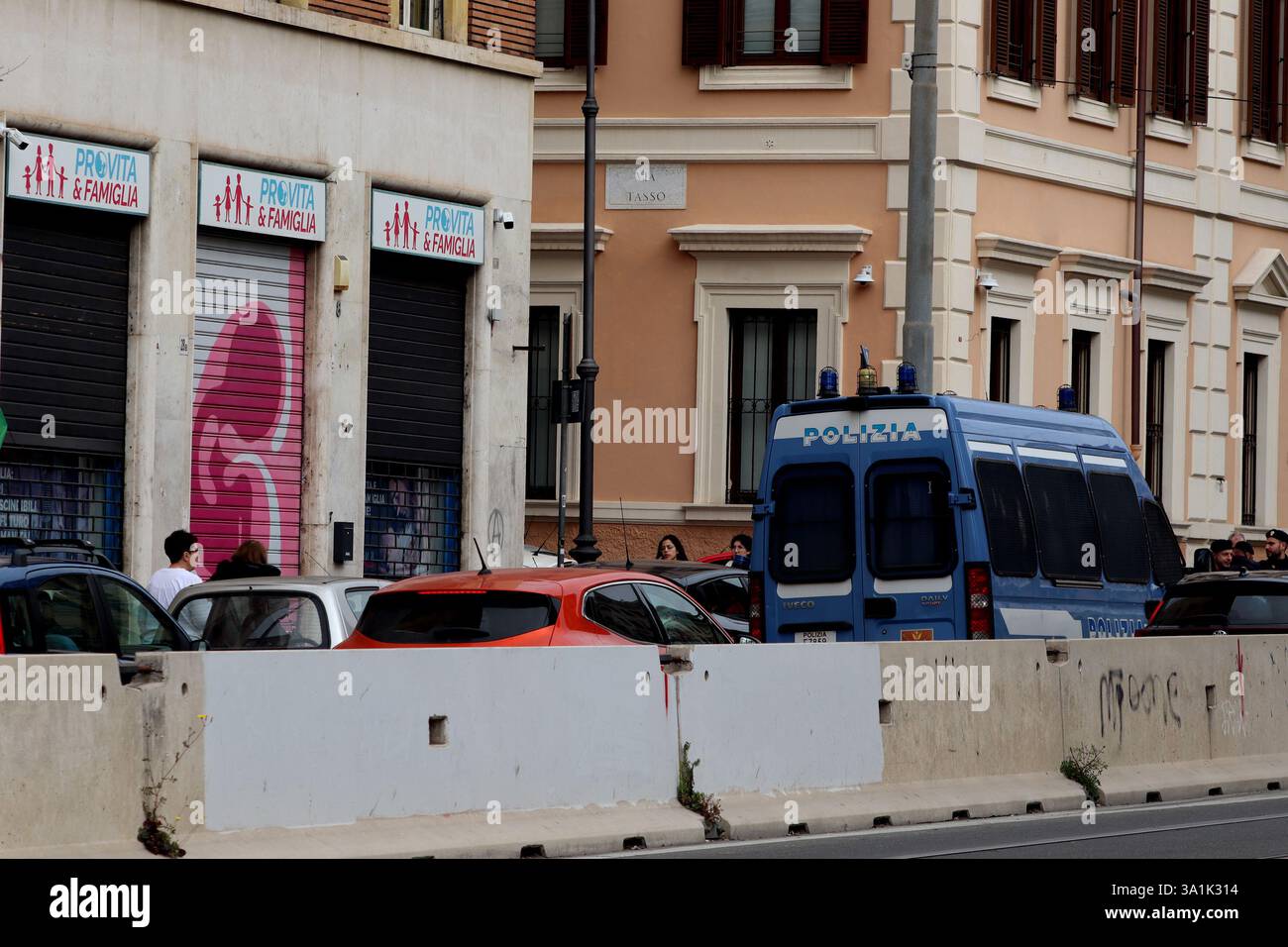 ROMA - OTTO MARZO 2025 MANIFESTAZIONE NON UNA DI MENO Foto Stock