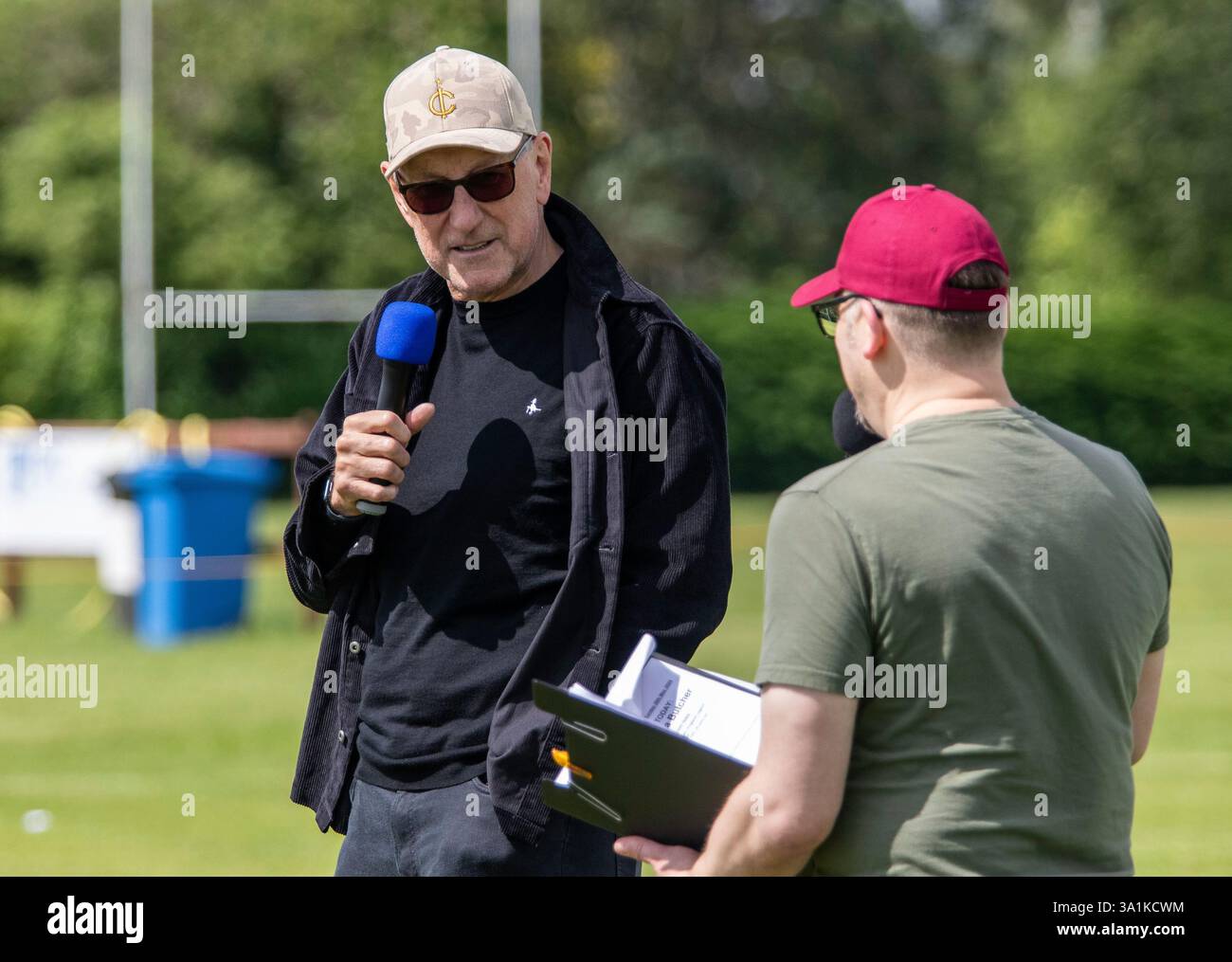 Calciatore professionista in pensione e capitano inglese Terry Butcher ospite d'onore in una partita di football americano degli Ipswich Cardinals a Rushmere St Andrew Foto Stock