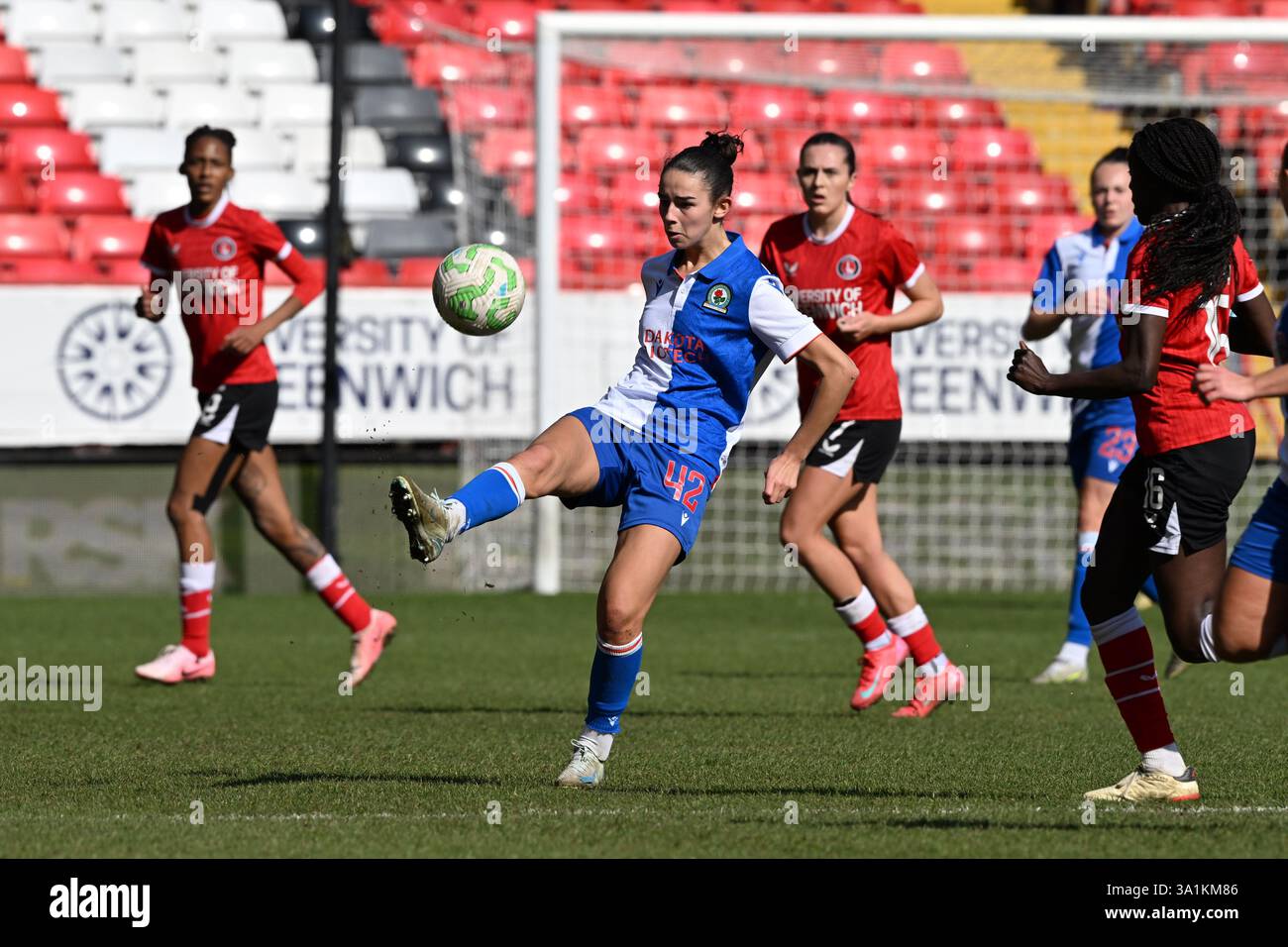 LONDRA Regno Unito - 9 marzo 2025: Jemima Dahou di Blackburn Rovers Women durante il Barclays Women's Championship match tra Charlton Athletic Women e Blackburn Rovers alla Valley di Londra. Accreditare Keith Gillard/Alamy Live News Foto Stock