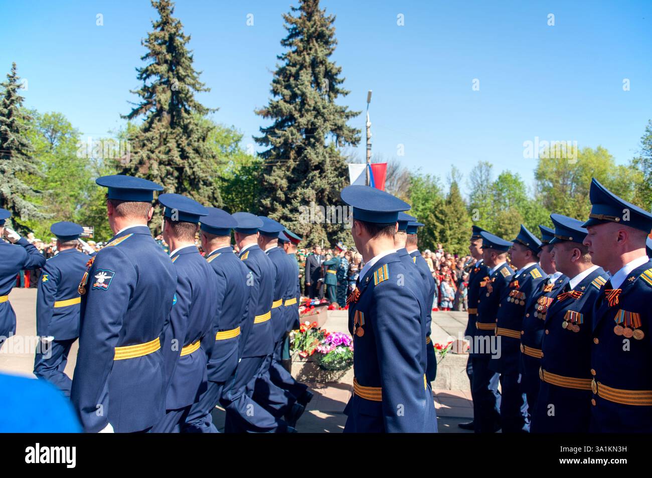 KOLOMNA, regione di Mosca, Russia 9 maggio 2014. Parata di unità militari regolari alla fiamma eterna. Reggimento immortale, giorno della vittoria sulla Germania nazista. Foto Stock