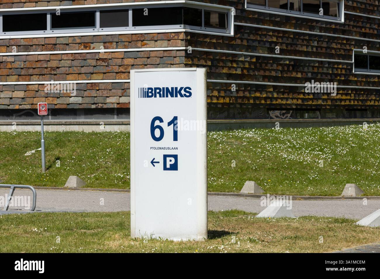 Logo Brinks. Bink's è un fornitore di servizi di sicurezza per banche, dettaglianti, governi, zecche e gioiellieri. Foto Stock