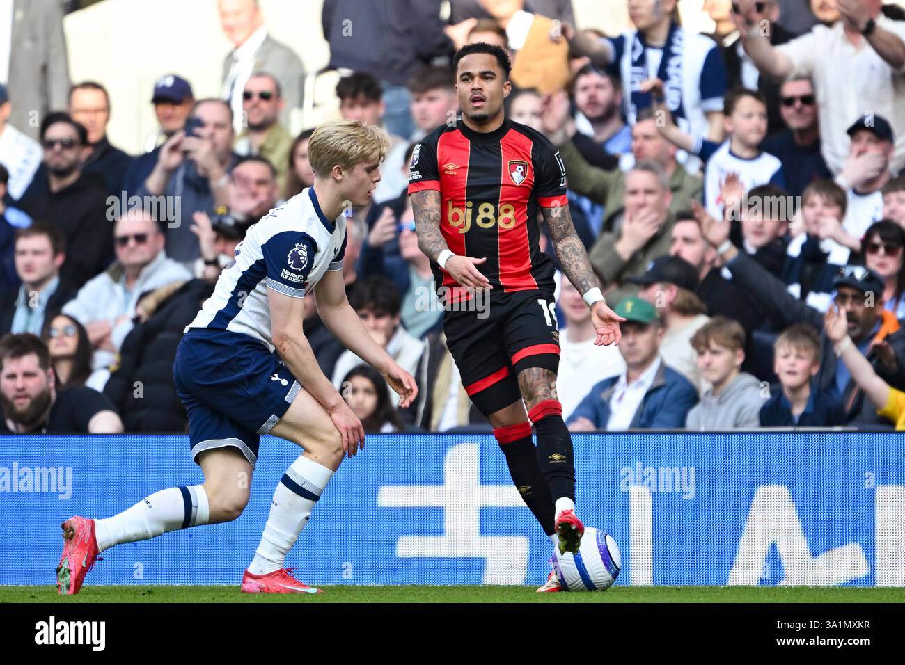 Londra, Regno Unito. 9 marzo 2025. Tottenham Hotspur Stadium LONDRA, INGHILTERRA - 09 MARZO: Justin Kluivert di Bournemouth reagisce durante la partita di Premier League 2024/25 Matchweek 28 tra Tottenham Hotspur FC e AFC Bournemouth al Tottenham Hotspur Stadium il 9 marzo 2025 a Londra, Inghilterra. (David Horton/SPP) credito: SPP Sport Press Photo. /Alamy Live News Foto Stock