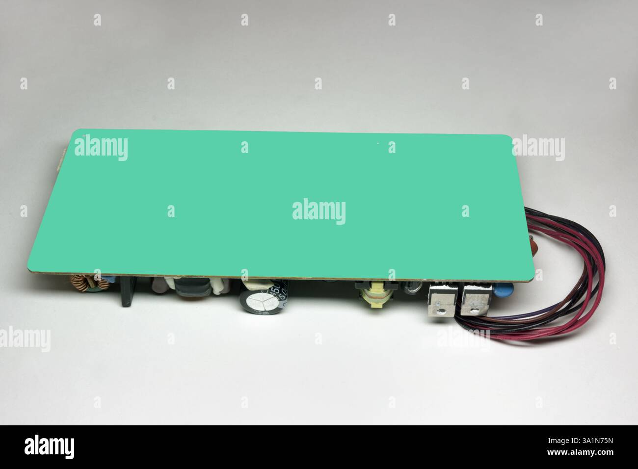 lato posteriore della scheda di assemblaggio, pulire a causa dello schermo verde. Unità di alimentazione interna in modalità di commutazione del TV LED Foto Stock