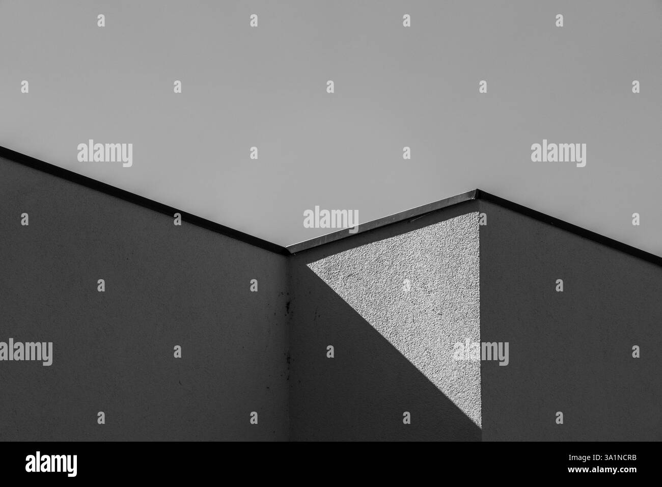 Triangolo solare astratto - prospettiva tetto e ombre Foto Stock