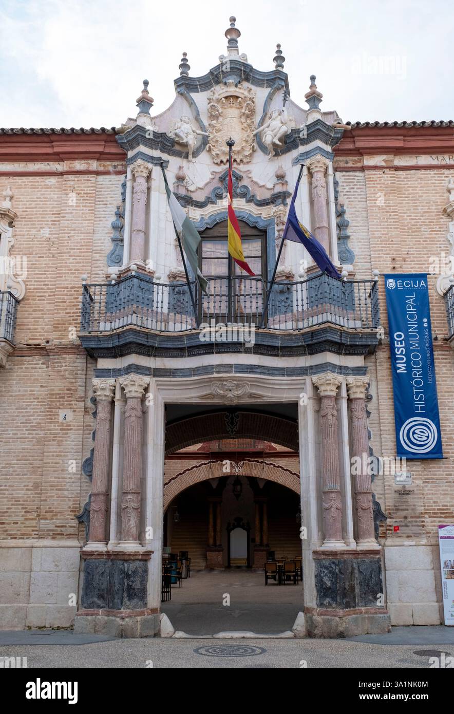 Ingresso al Museo storico Municipale di Écija, provincia di Siviglia, Andalusia, Spagna. Foto Stock