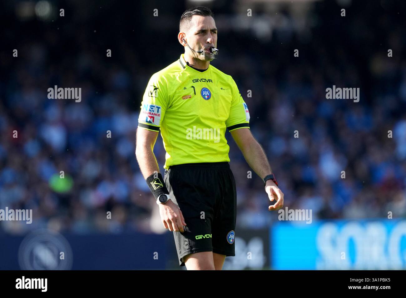 Napoli, Italia. 9 marzo 2025. L'arbitro Andrea Colombo durante la partita di serie A tra SSC Napoli e ACF Fiorentina allo Stadio Diego Armando Maradona Napoli, il 9 marzo 2025. Credito: Franco Romano/Alamy Live News Foto Stock