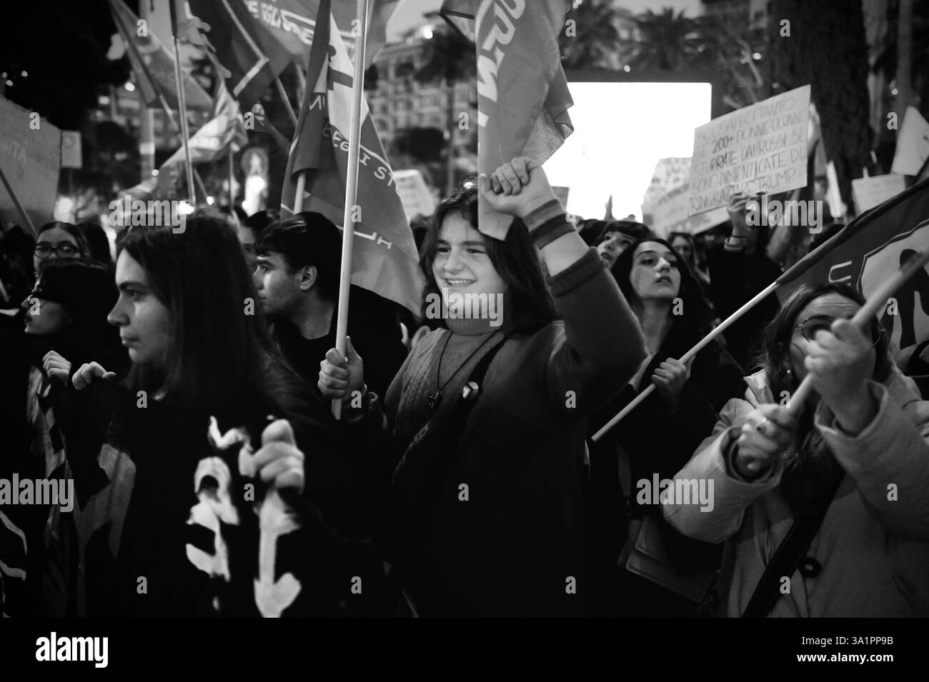 Marcia dei diritti delle donne a Bari in occasione della giornata internazionale della donna Foto Stock