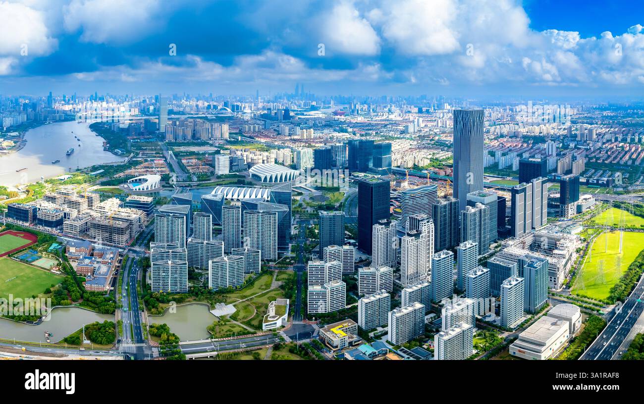 Shanghai Oriental Sports Center e Qiantan International Business District, Cina Foto Stock