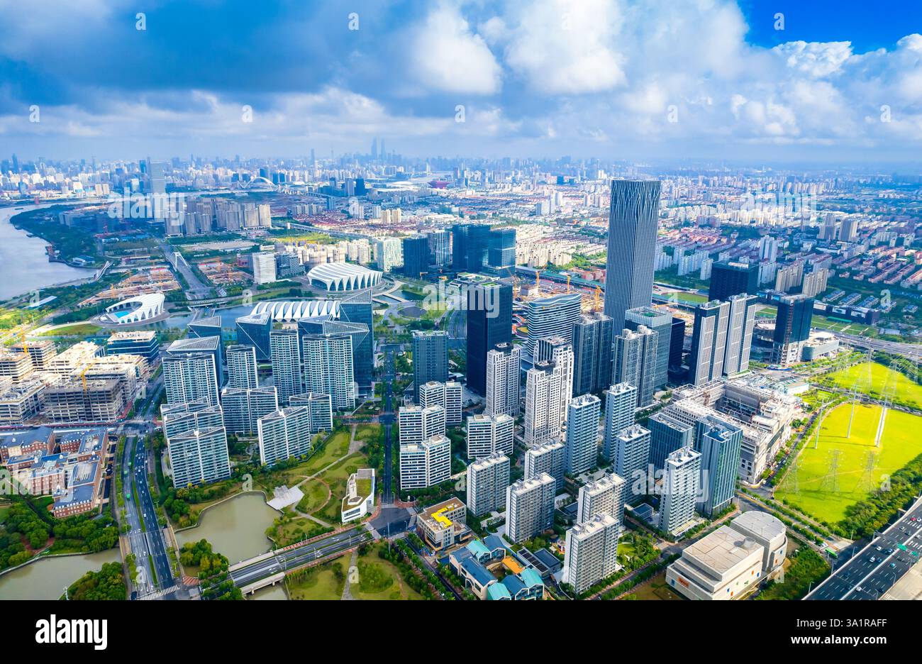 Shanghai Oriental Sports Center e Qiantan International Business District, Cina Foto Stock