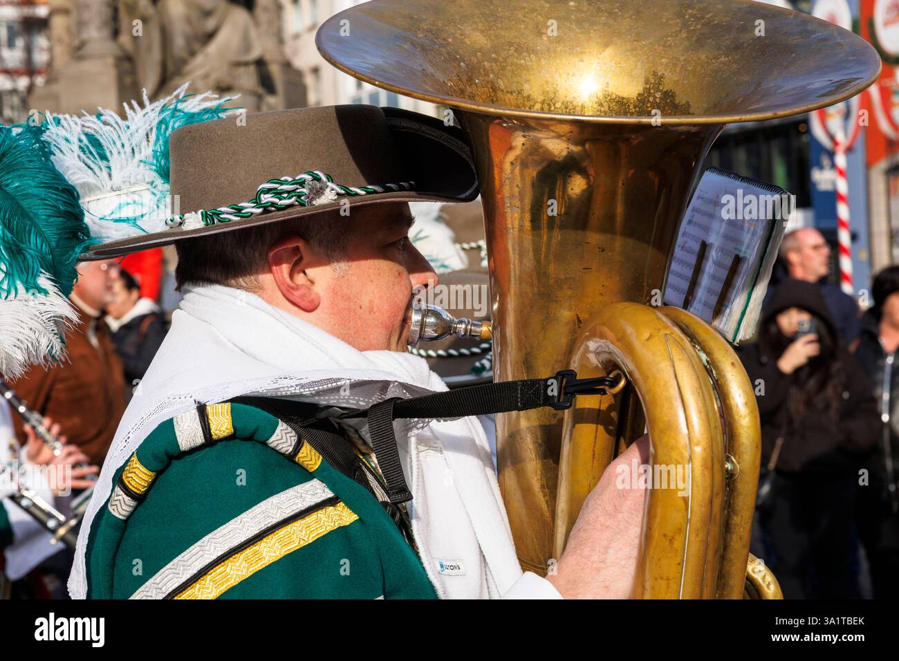 carnevale di Colonia, banda di marcia del corpo equestre 'Jan von Werth' sul mercato Vecchio, Colonia, Germania. ###EDITORIALE USA SOLO## KARNEVAL Foto Stock