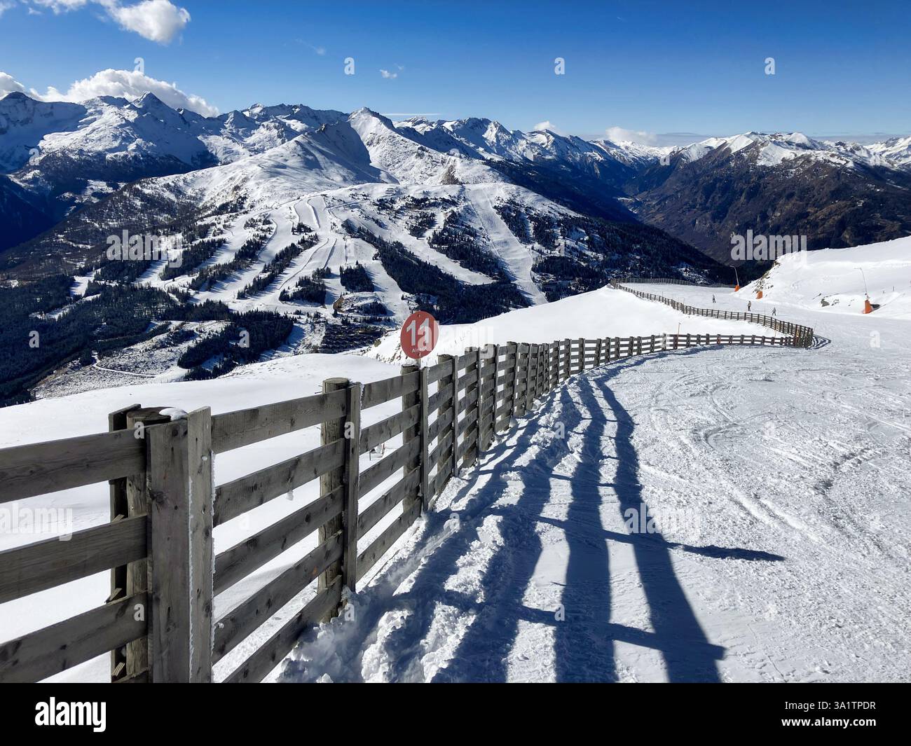 Piste da sci in Austria, località di Katschberg in inverno Foto Stock