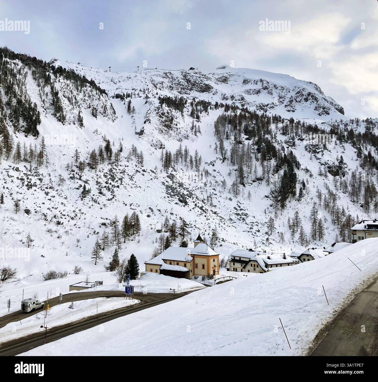 Chiesa in Austria Alpi in inverno, Obertauer Foto Stock