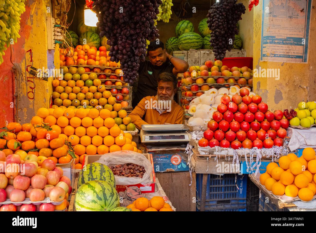 Comilla, venditore di frutta, Bangladesh Foto Stock