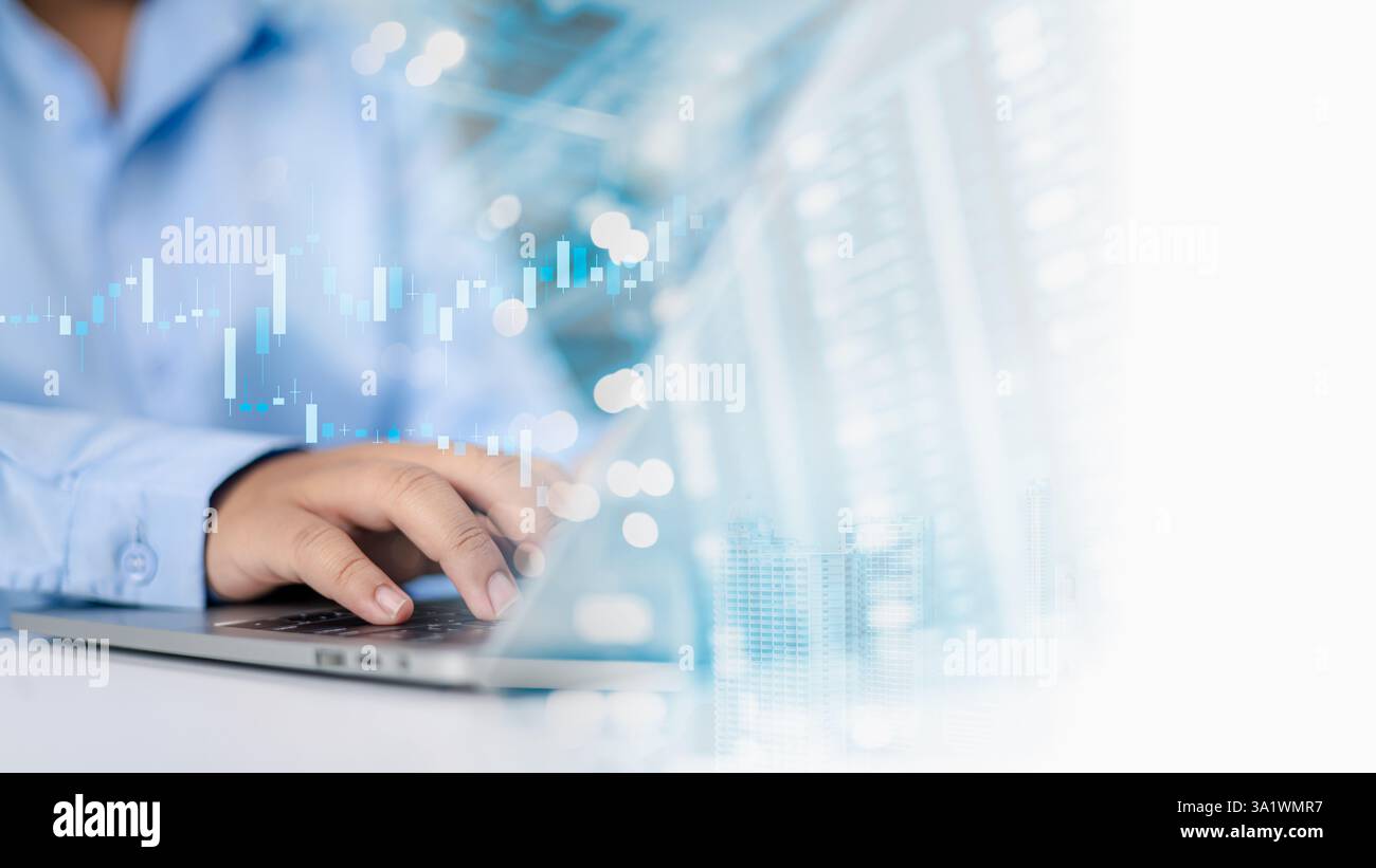 Finanza e investimenti, Business Financing Accounting Banking Concept, uomo d'affari che fa finanza e calcola il rapporto finanziario con il grafico aziendale Foto Stock