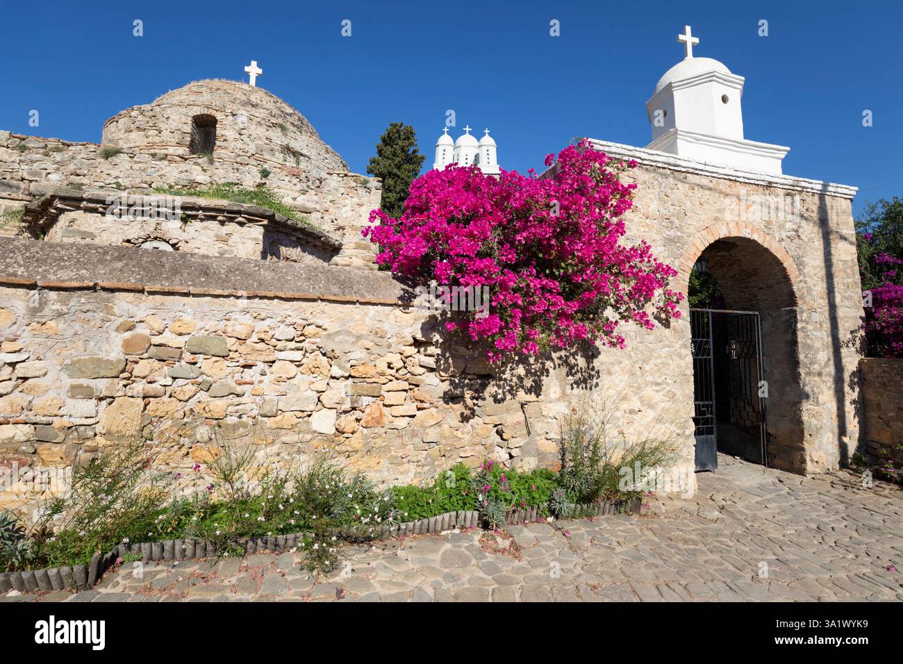 Il monastero di Timi Prodromos all'interno del castello di Koroni, Koroni, Messenia, Peloponneso, Grecia, Europa Foto Stock