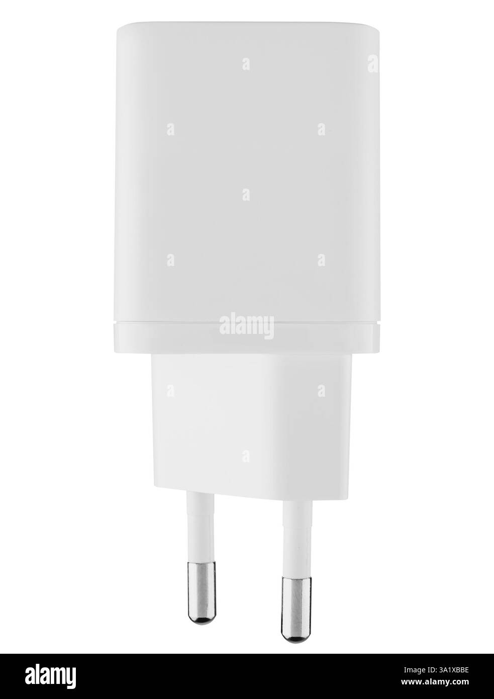 Adattatore di alimentazione bianco con colore bianco su sfondo bianco. Ricarica rapida per smartphone, tablet e altri dispositivi. Foto Stock
