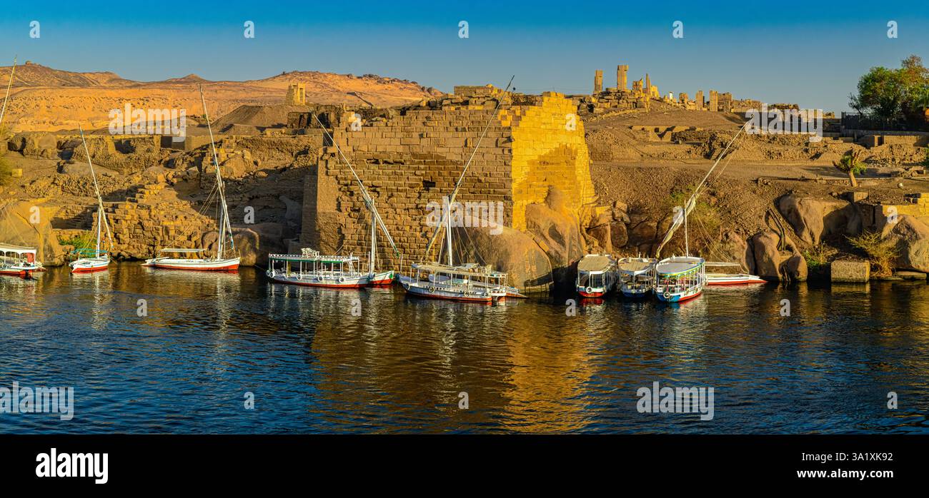 Isola Elefantina sulla sponda occidentale del Nilo ad Assuan Foto Stock