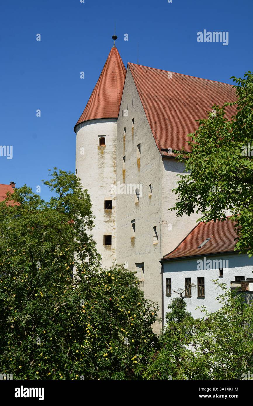 Ingolstadt, Baviera, Germania - 08.06.2024: Veduta parziale del Museo dell'Esercito Bavarese nel nuovo Castello Foto Stock