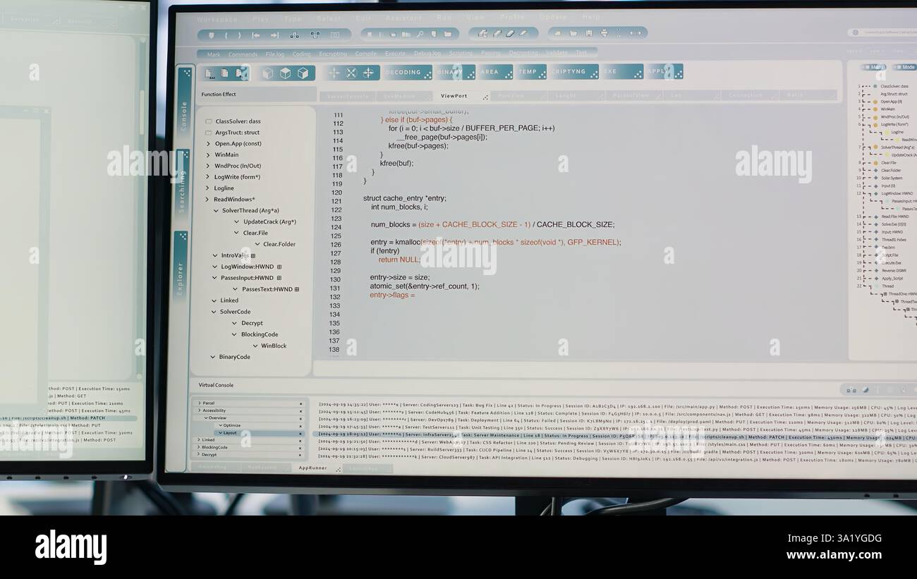 I computer del data center che eseguono test diagnostici e utilità di controllo degli errori per identificare e risolvere i problemi software. Software per PC utilizzato per monitorare i sistemi critici, verificando la presenza di eventuali problemi Foto Stock