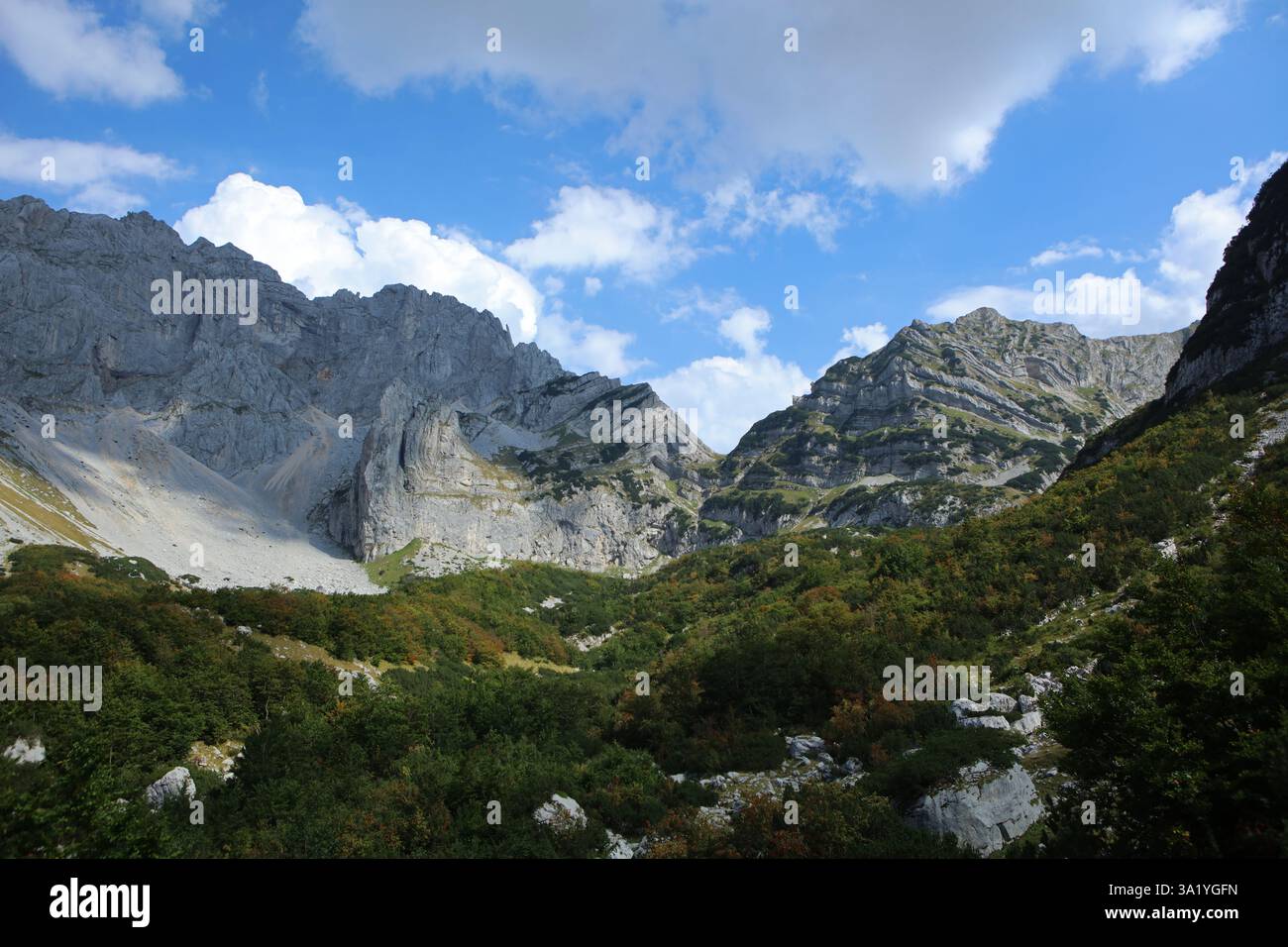 Paesaggio dei Monti Durmitor con Bobotov Kuk, il punto più alto del Montenegro Foto Stock