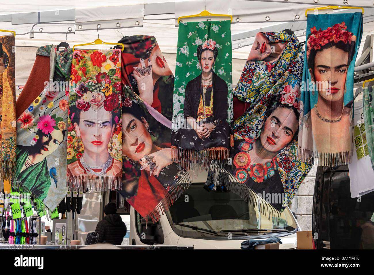 Scene di mercato a Trento, Italia Foto Stock