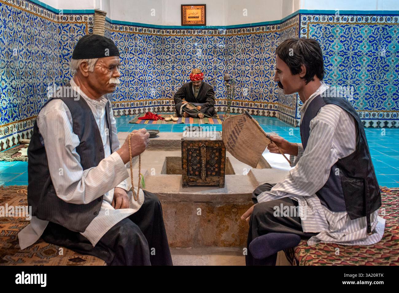 Ganjali Khan Bathhouse Meydan-e Gandj-e Ali Khan Square, Gandj-e Ali Khan Hammam convertito in un museo etnologico con figure, Kerman, Kerman Pr Foto Stock
