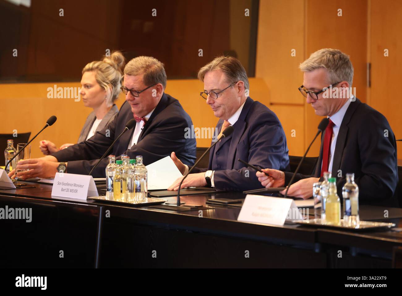 Senningen, Lussemburgo. 11 marzo 2025. Il primo ministro Bart De Wever, nella foto, durante un vertice dei paesi del Benelux, Lussemburgo, Paesi Bassi e Belgio, a Senningen, Lussemburgo. I tre capi di governo discuteranno le principali questioni della politica europea e internazionale. BELGA PHOTO VIRGINIE LEFOUR credito: Belga News Agency/Alamy Live News Foto Stock