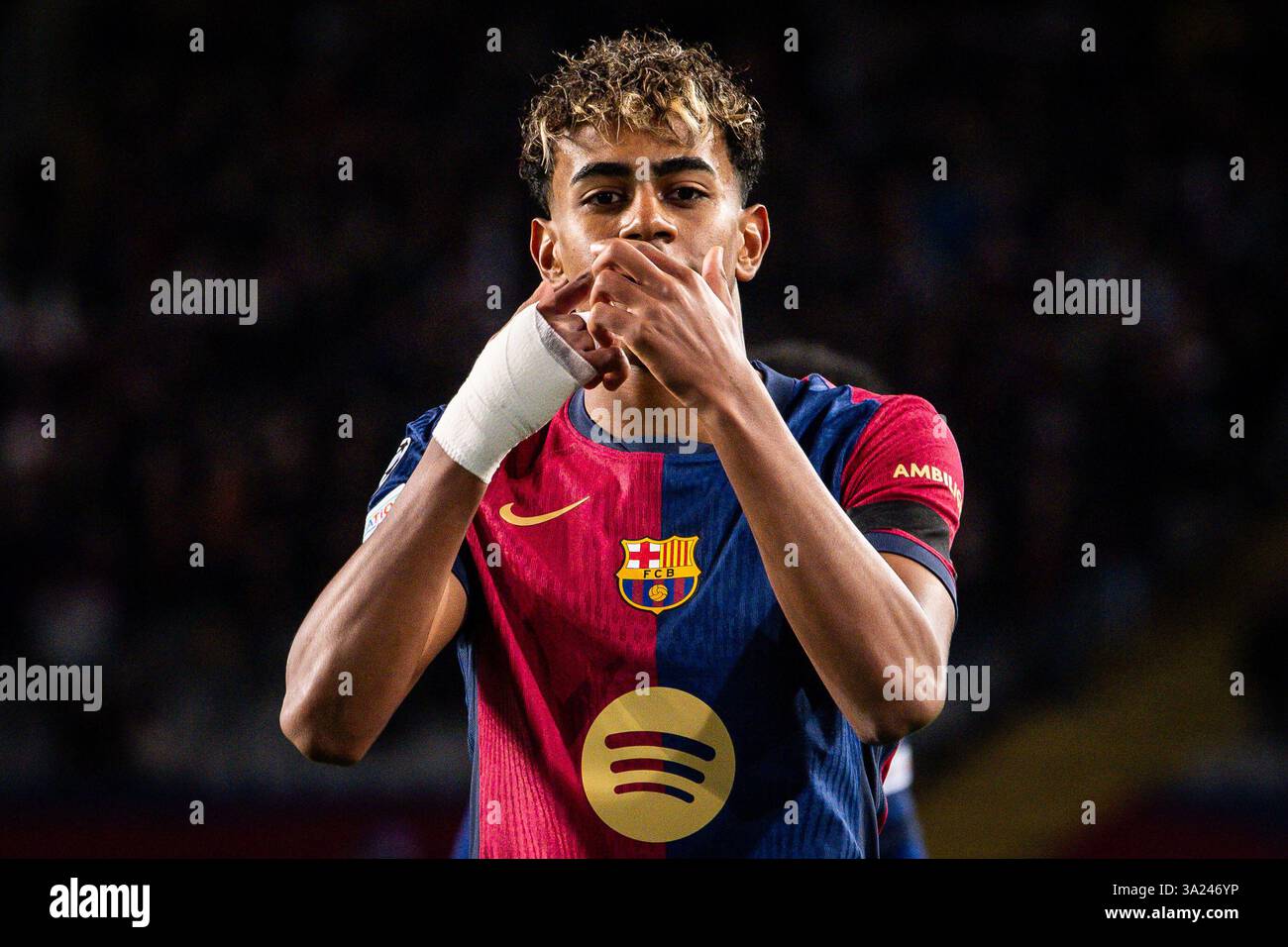 Barcellona, Spagna, Spagna. 11 marzo 2025. Durante la partita di UEFA Champions League tra FC Barcelona e SL Benfica all'Estadi Olimpic Lluis Companys l'11 marzo 2025 a Barcellona, Spagna. (Credit Image: © Matthieu Mirville/ZUMA Press Wire) SOLO PER USO EDITORIALE! Non per USO commerciale! Foto Stock