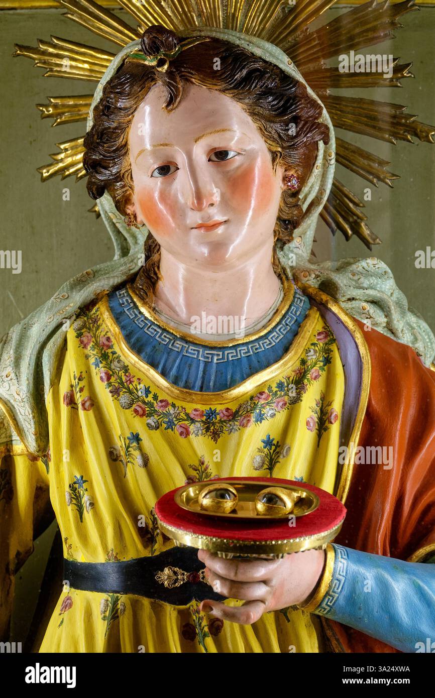 Napoli, ITALIA - 10-28-2024: Statua (XIX secolo) di Santa Lucia o Sainte Lucie. Foto Stock