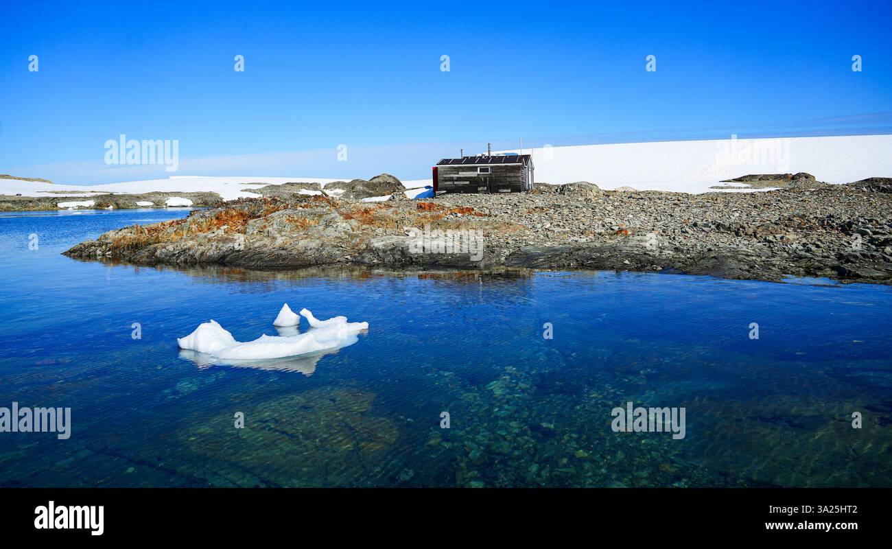 Wordie House, una vecchia stazione di ricerca (base F) della British Antarctic Station costruita sull'Isola d'Inverno nel 1935 e restaurata dall'Antartico britannico Herita Foto Stock