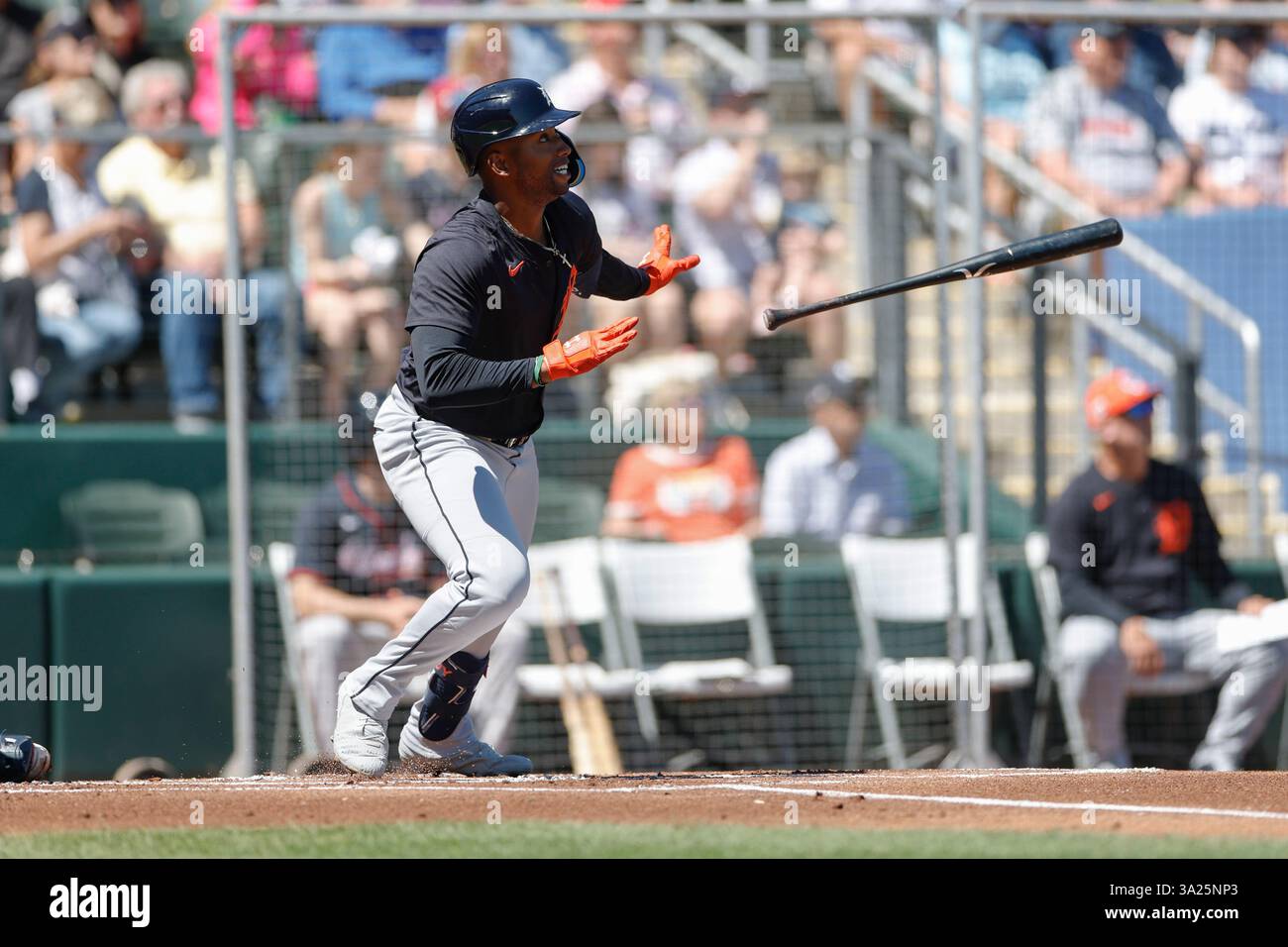 North Port FL USA; l'esterno dei Detroit Tigers Justyn-Henry Malloy (44) vola al centro del campo durante una partita di allenamento primaverile della MLB contro gli Atlanta Braves al CoolToday Park. I Tigers batterono i Braves per 3-1. (Kim Hukari/immagine dello sport) Foto Stock