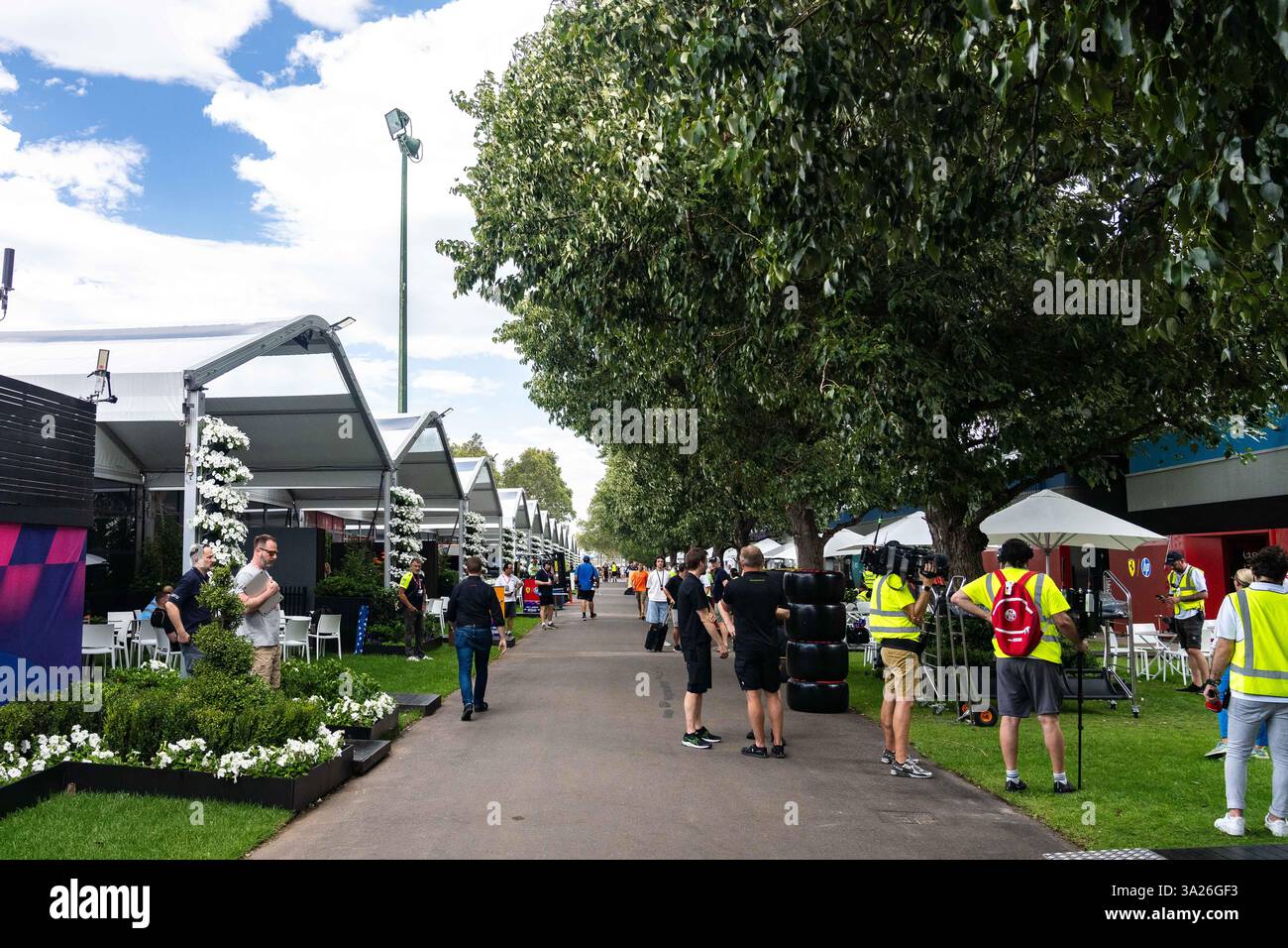 Melbourne, Victoria, Australia. 12 marzo 2025. Il paddockl di F1 mercoledì al Gran Premio d'Australia Louis Vuitton di Formula 1 2025 il 12 marzo 2025 a Melbourne, Australia. (Credit Image: © James Forrester/ZUMA Press Wire) SOLO PER USO EDITORIALE! Non per USO commerciale! Foto Stock