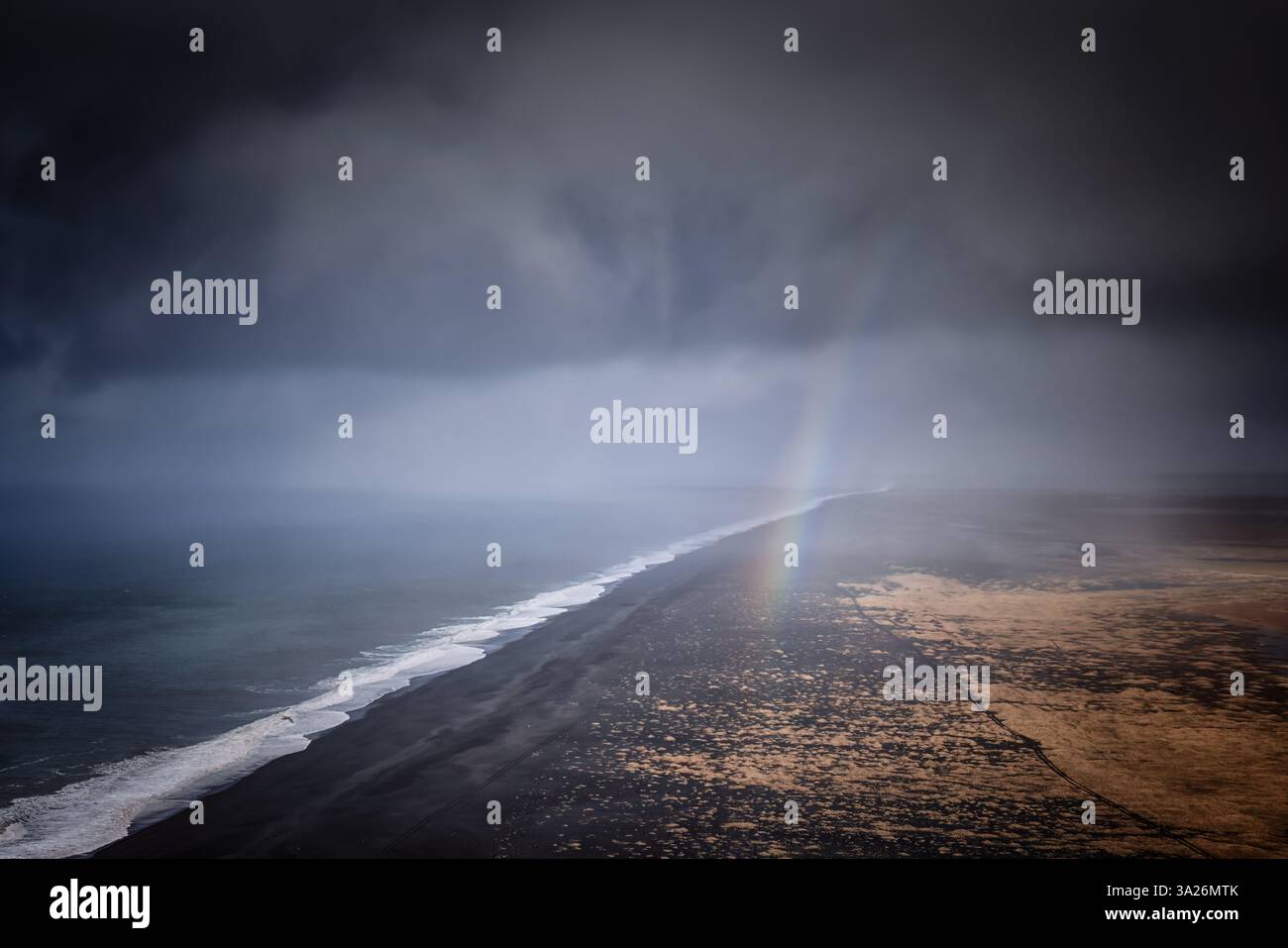 Lo spettacolare paesaggio dell'Islanda - selvaggio e vasto - un'immagine di viaggio Foto Stock Lo spettacolare paesaggio dell'Islanda - selvaggio e vasto - un'immagine di viaggio Foto Stock