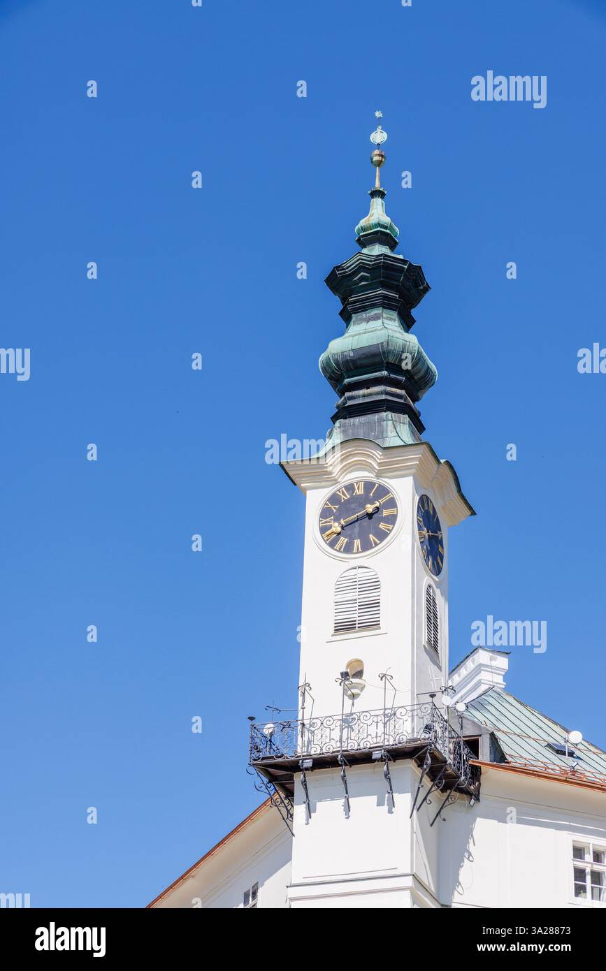 La torre cl;ock sul municipio, Banska Stiavnica, Slovacchia Foto Stock