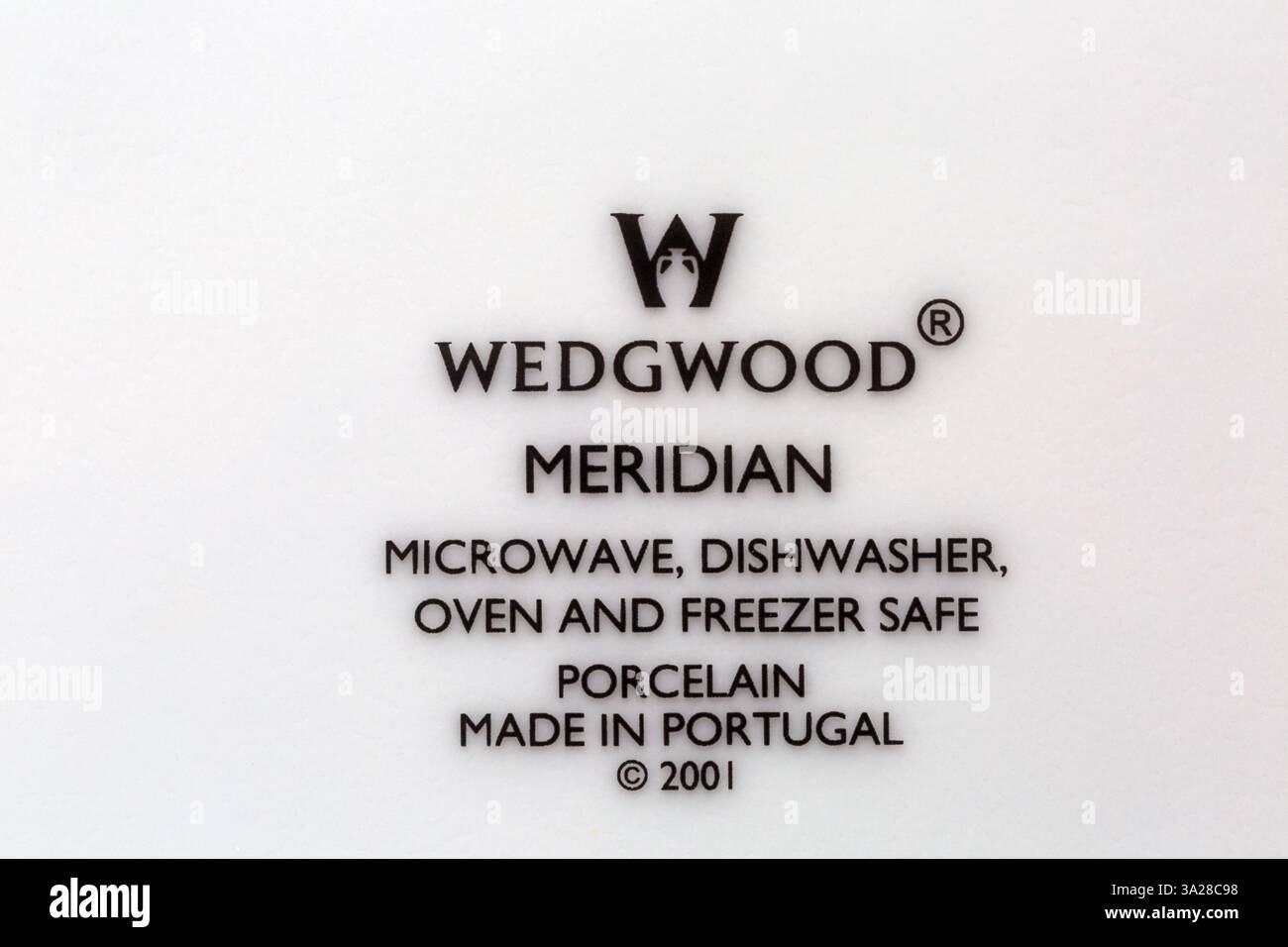 Wedgwood Meridian dettaglio sul retro della porcellana prodotto in Portogallo microonde lavastoviglie forno e freezer sicuro Foto Stock