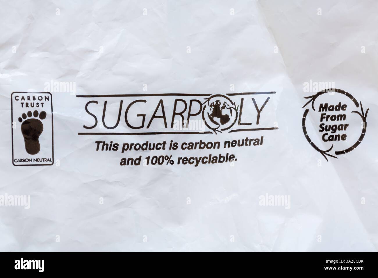 Sugarpoly questo prodotto è a zero emissioni di carbonio e riciclabile al 100% sul sacchetto di trasporto della canna da zucchero Foto Stock