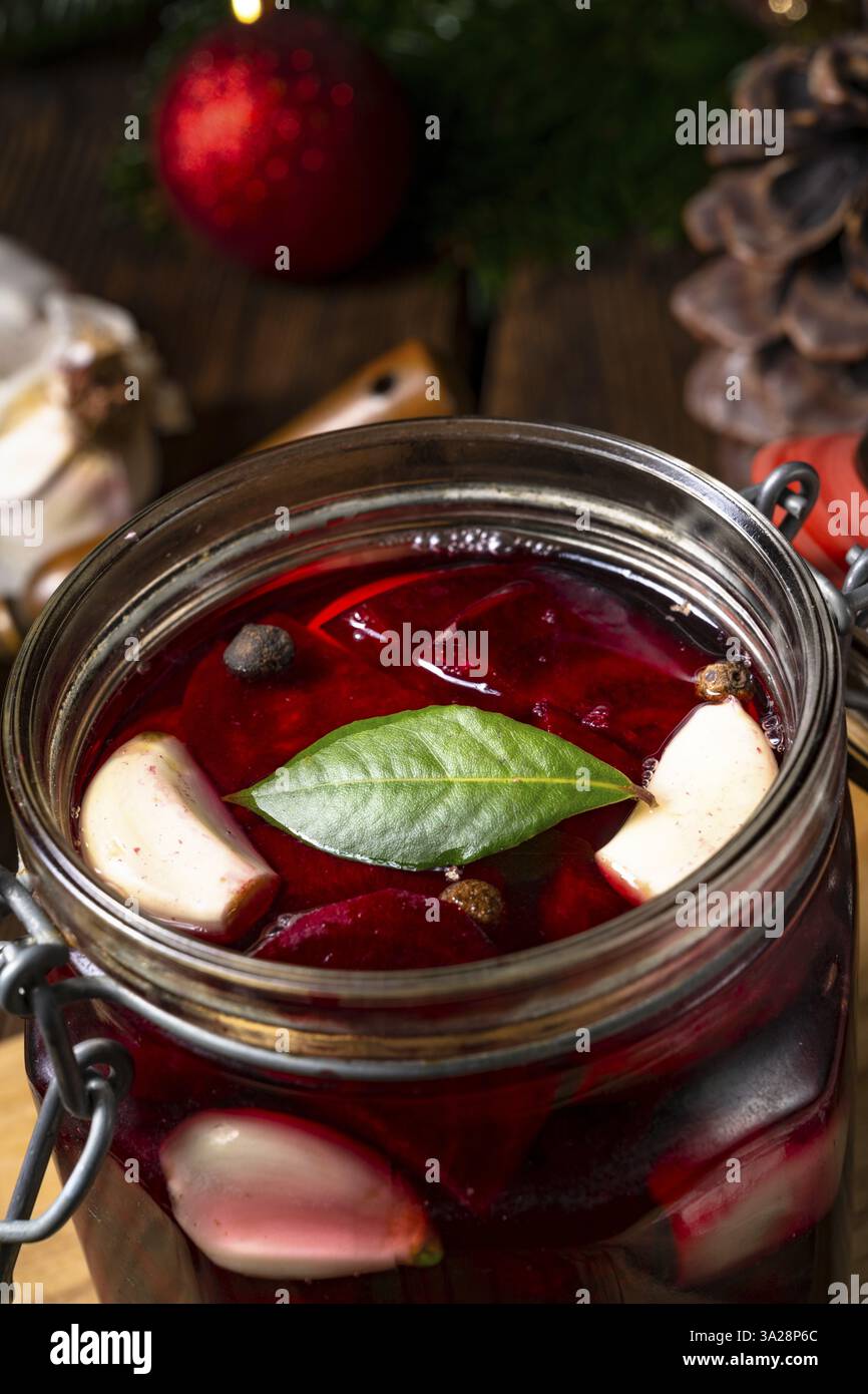 Succo di barbabietola per brodo di barbabietola natalizia polacco Foto Stock