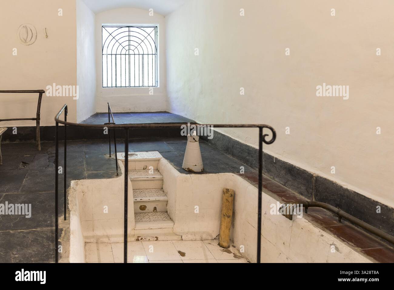 Vecchio bagno nell'ex stabilimento balneare Bad Pfaefers, San Gallo, Svizzera, Europa Foto Stock