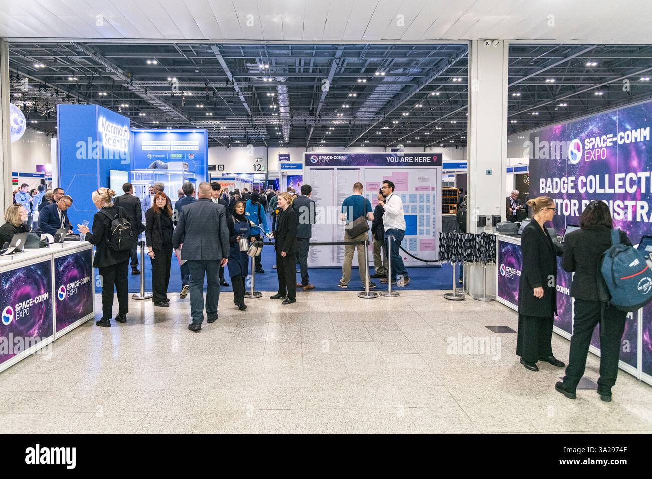 L'ingresso all'evento espositivo Space Comm Expo 2025 presso l'Excel Centre di Londra, Regno Unito Foto Stock