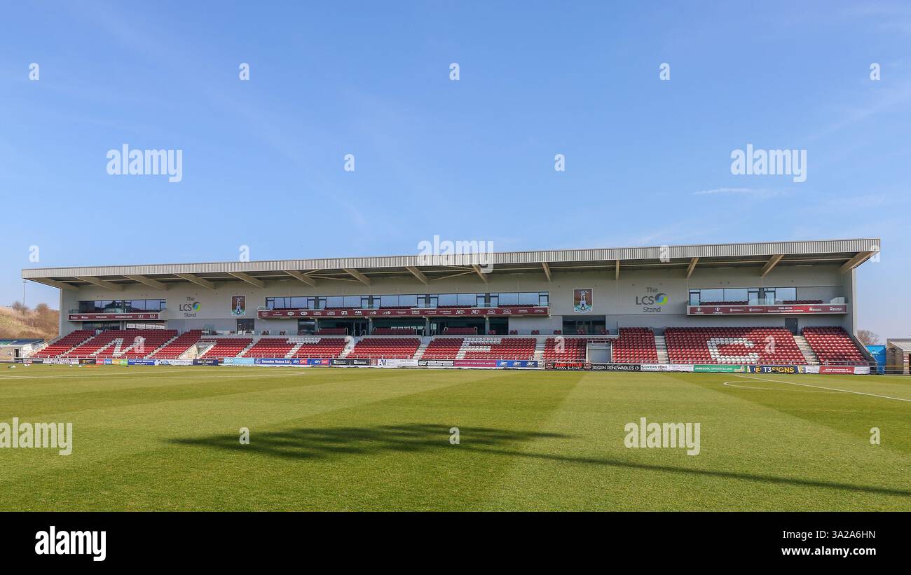 Northampton, Regno Unito. 9 marzo 2025: La nuova East Stand al Sixfields Stadium di Northampton Town Foto Stock