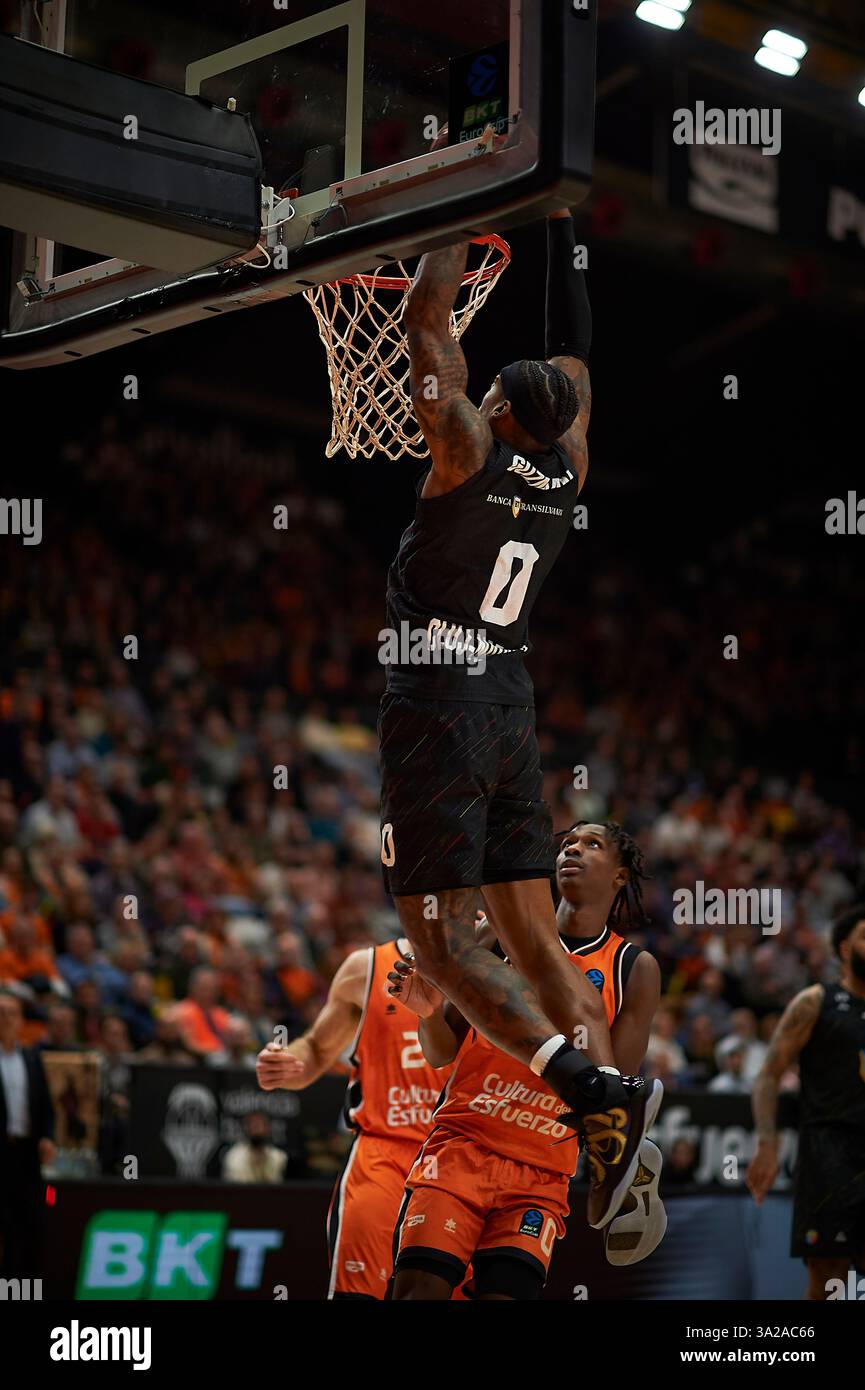Karel Guzman della U-BT Cluj Napoca a Pabellon Fuente de San Luis, (Valencia ). (Foto di Vicente Vidal Fernandez/Sipa USA) credito: SIPA USA/Alamy Live News Foto Stock