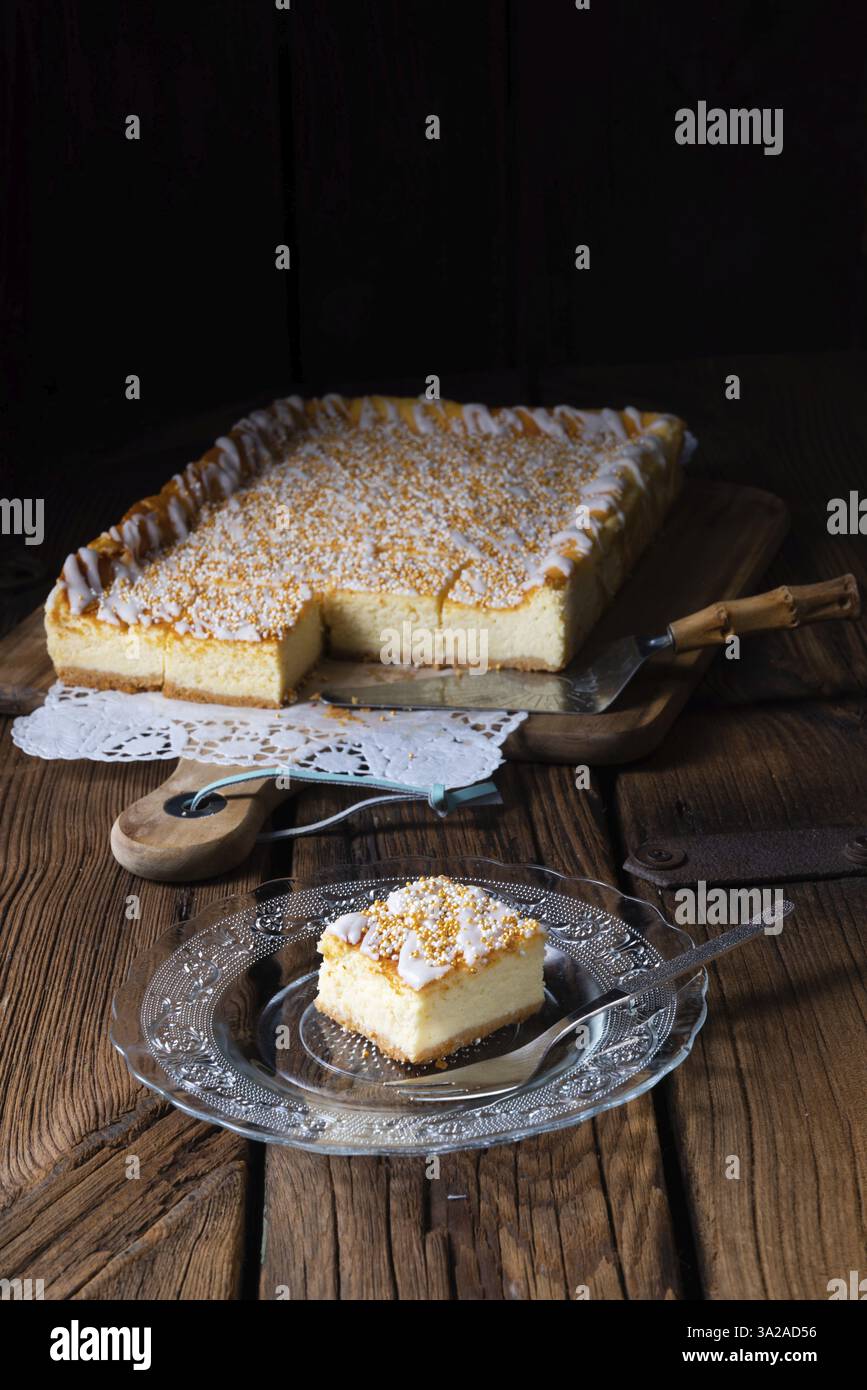 Succulenta cheesecake di stagno con briciole Foto Stock