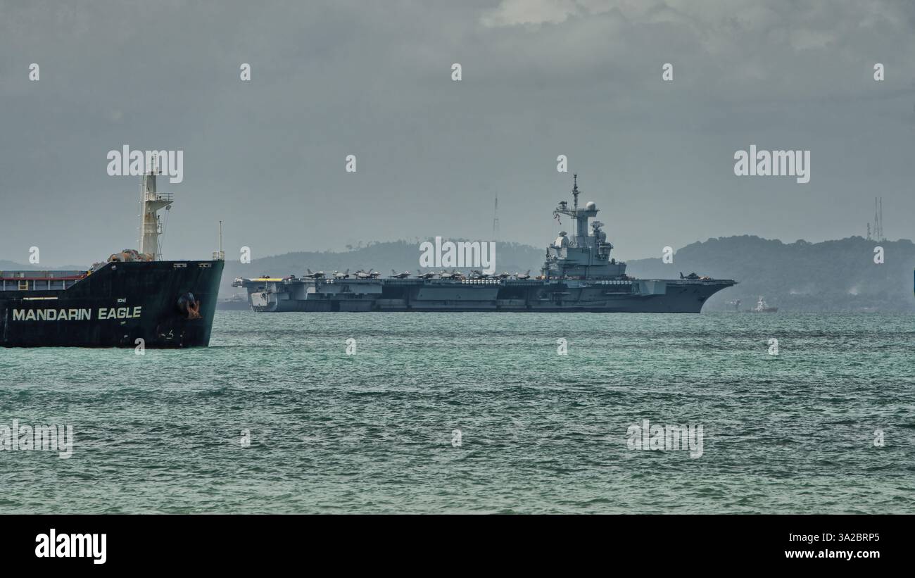 Nave ammiraglia del gruppo French Carrier Strike FS Charles De Gaulle Foto Stock