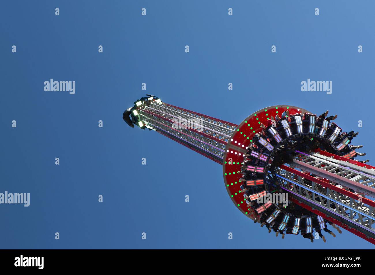 Attrazione vertiginosa al Funfair Foto Stock