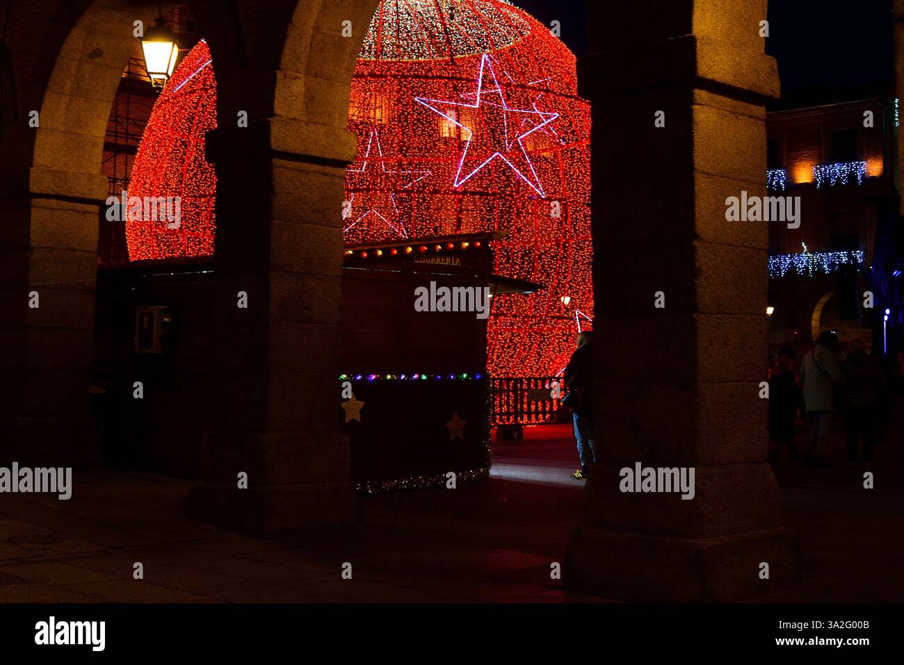 Piazza Mercado Chico a Natale nella città di Ávila. Foto Stock