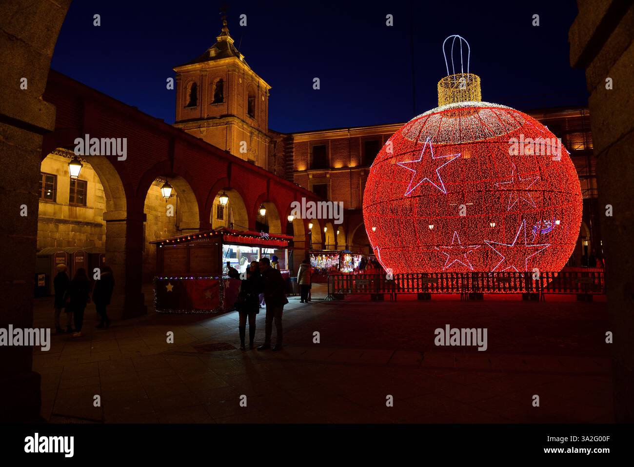 Piazza Mercado Chico a Natale nella città di Ávila. Foto Stock