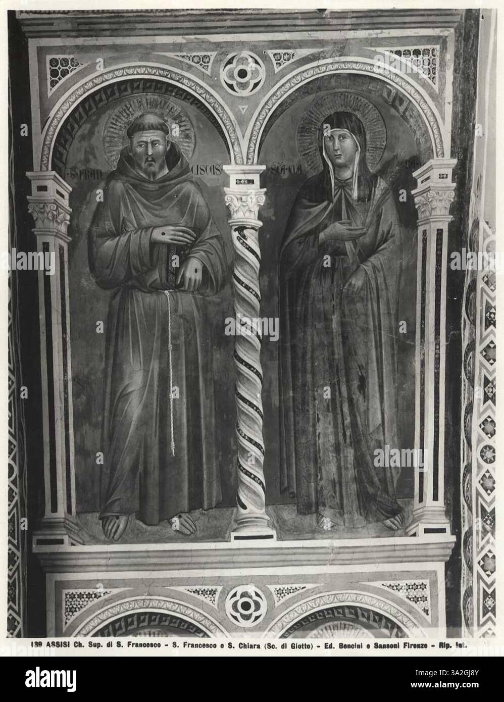 L'affresco di Giotto illustra San Francesco d'Assisi e Santa chiara, catturando i santi con forme naturalistiche ed espressioni emotive. Foto Stock