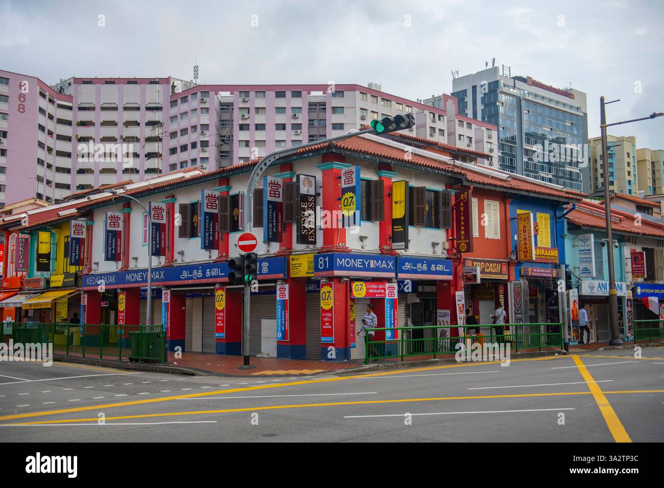 Edifici commerciali storici su Serangoon Road a Kerbau Road a Little India, quartiere di Rochor nell'area centrale di Singapore. Foto Stock