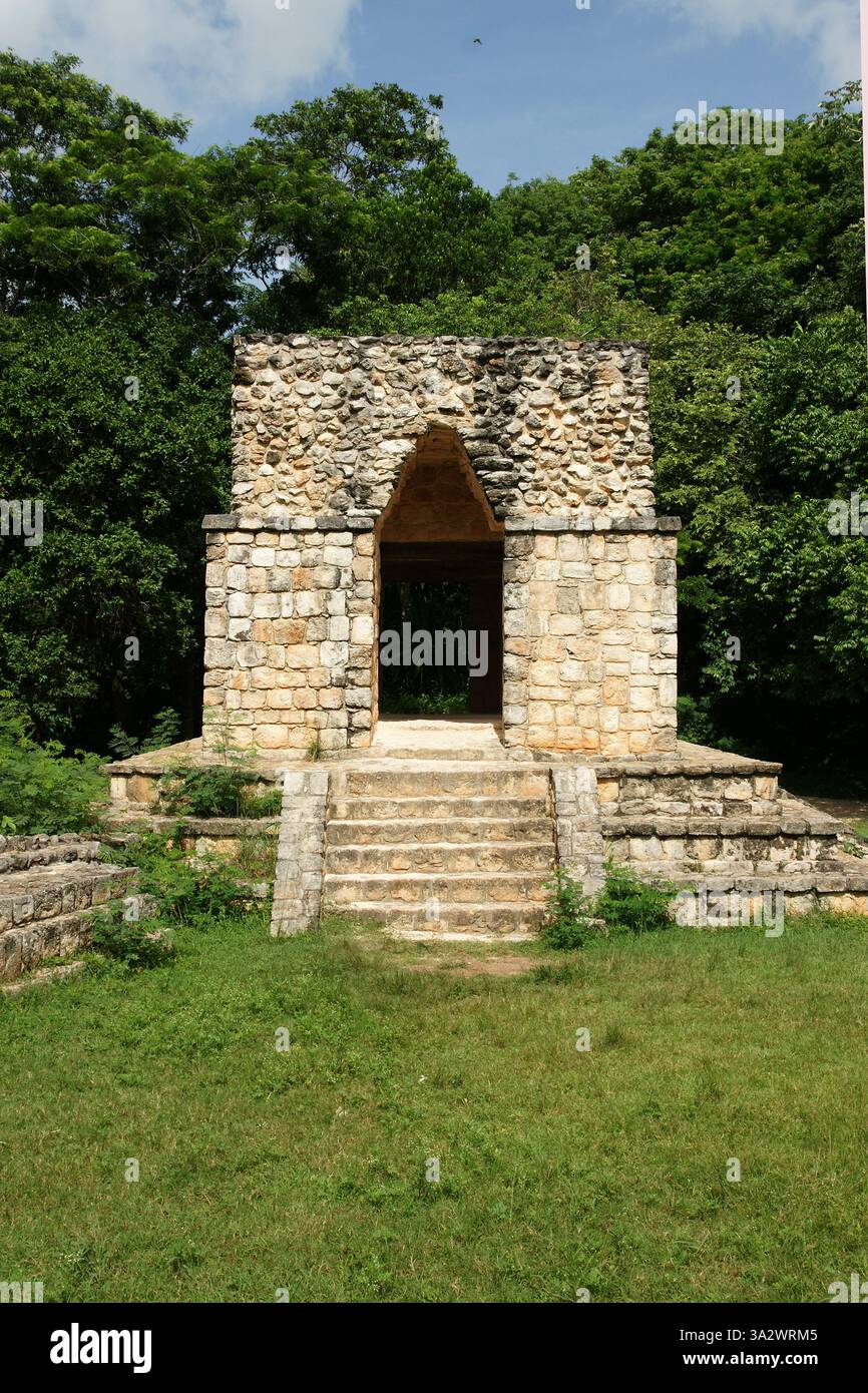 Messico. Yucatan. EK Balam. Struttura 18 (arco d'ingresso). Periodo tardo classico (550 -830 d.C.) Foto Stock