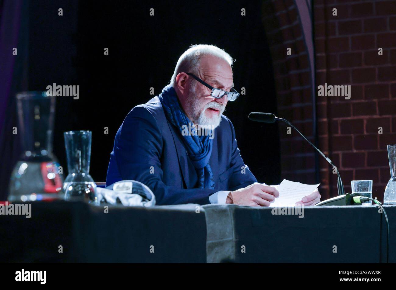 Jan-Gregor Kremp bei der Lit. Colonia 2025 Veranstaltung Twist - Über eine Eskalation auf Hoher SEE a Kulturkirche. Köln, 13.03.2025 *** Jan Gregor Kremp all'evento LIT Cologne 2025 Twist Über eine Eskalation auf Hoher SEE in Kulturkirche Köln, 13 03 2025 foto:XR.xSchmiegeltx/xFuturexImagex twist_5334 Foto Stock